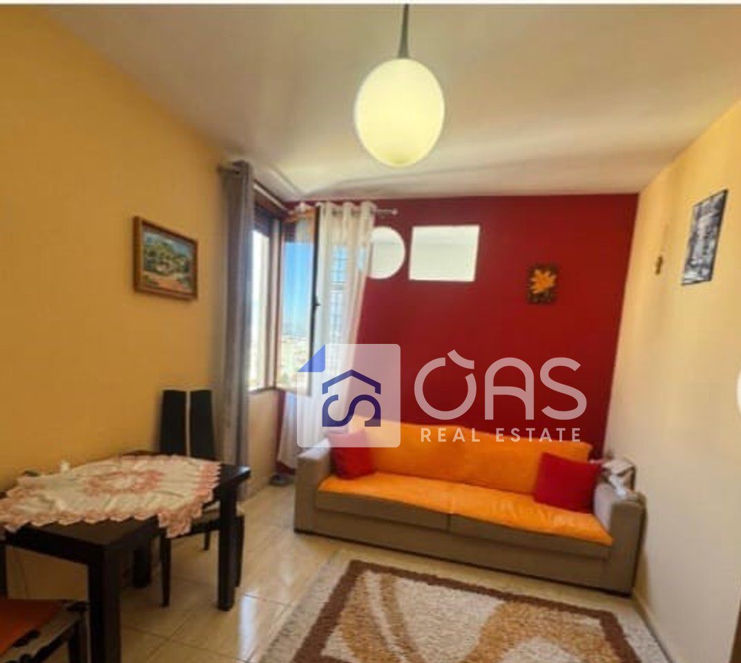 Jepet apartament me qera 1+1 ne Qender 2