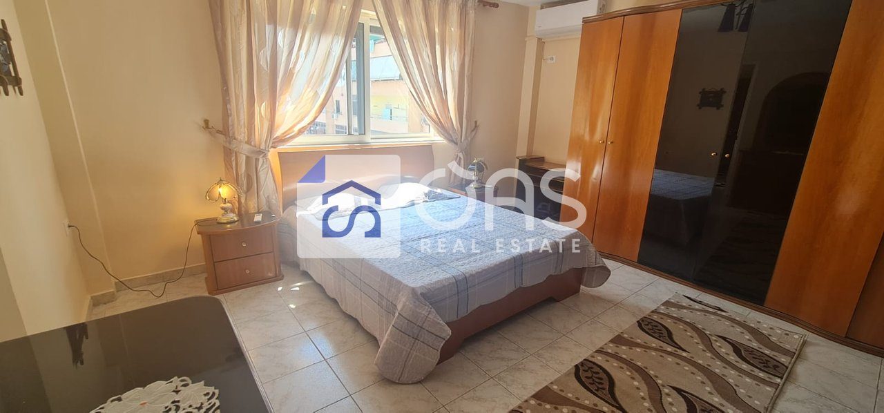 Jepet Apartament me qera 3+1 LAPRAK (Prane universitetit ZKM)
