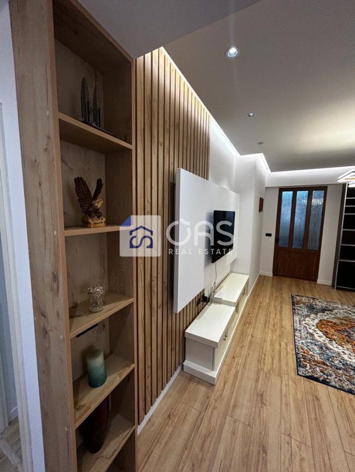 Jepet apartament me qera 2+1+2 ne Myslym Shyr 2