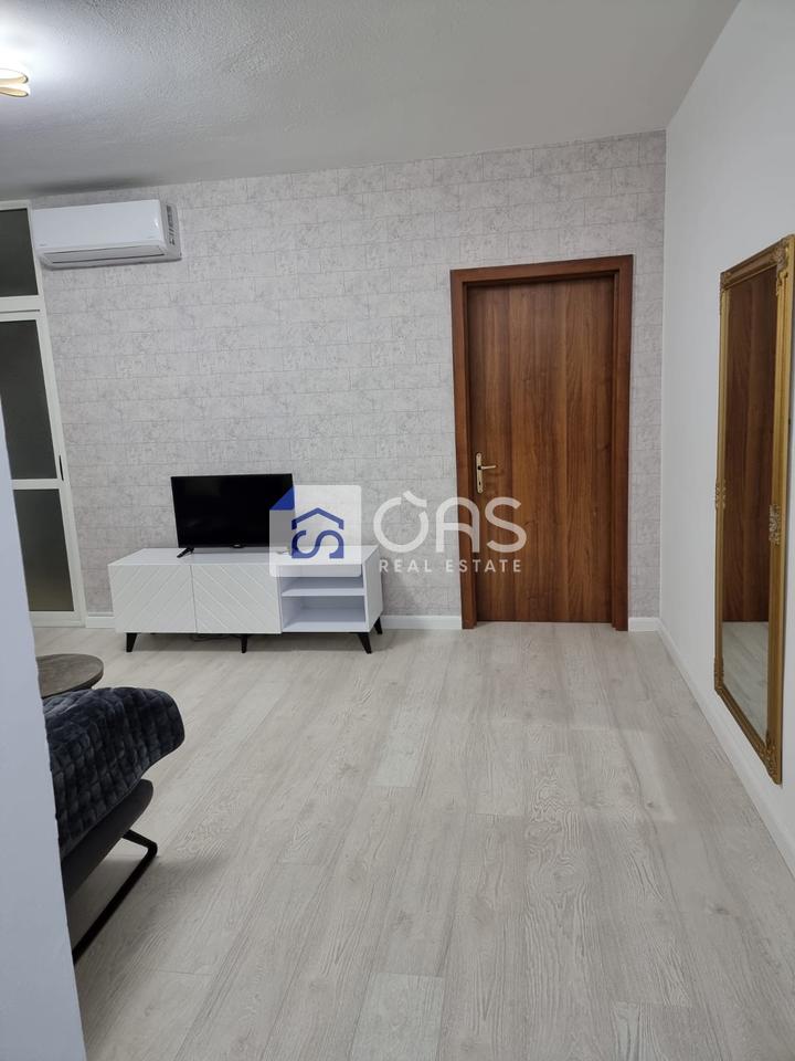 Jepet me qera Apartament 1+1 ne Komune Parisi 3