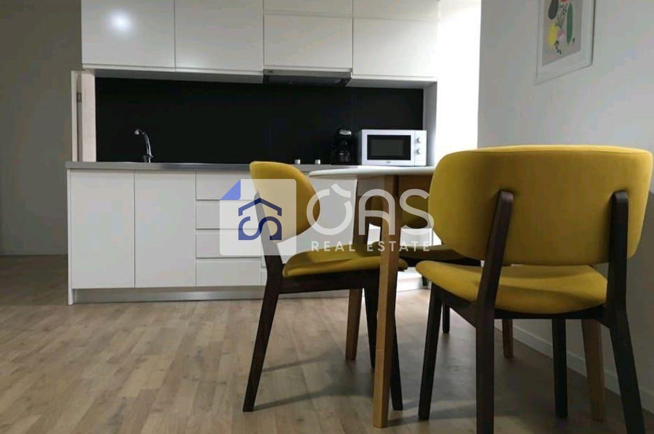 Jepet me qera apartament 1+1 tek Rruga e Sales.