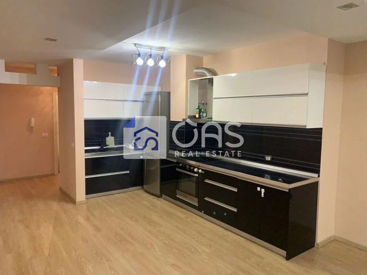 Jepet apartament me qera 2+1+ garderob tek Dritan Hoxha 3