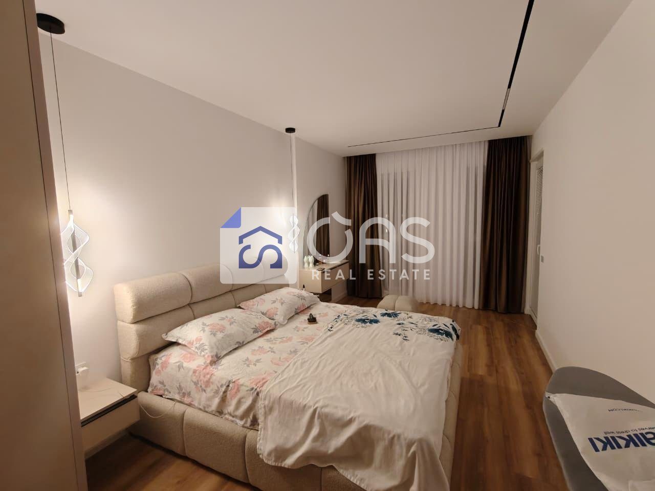 Shitet Apartament 2+1 kompleksi Universcity 2
