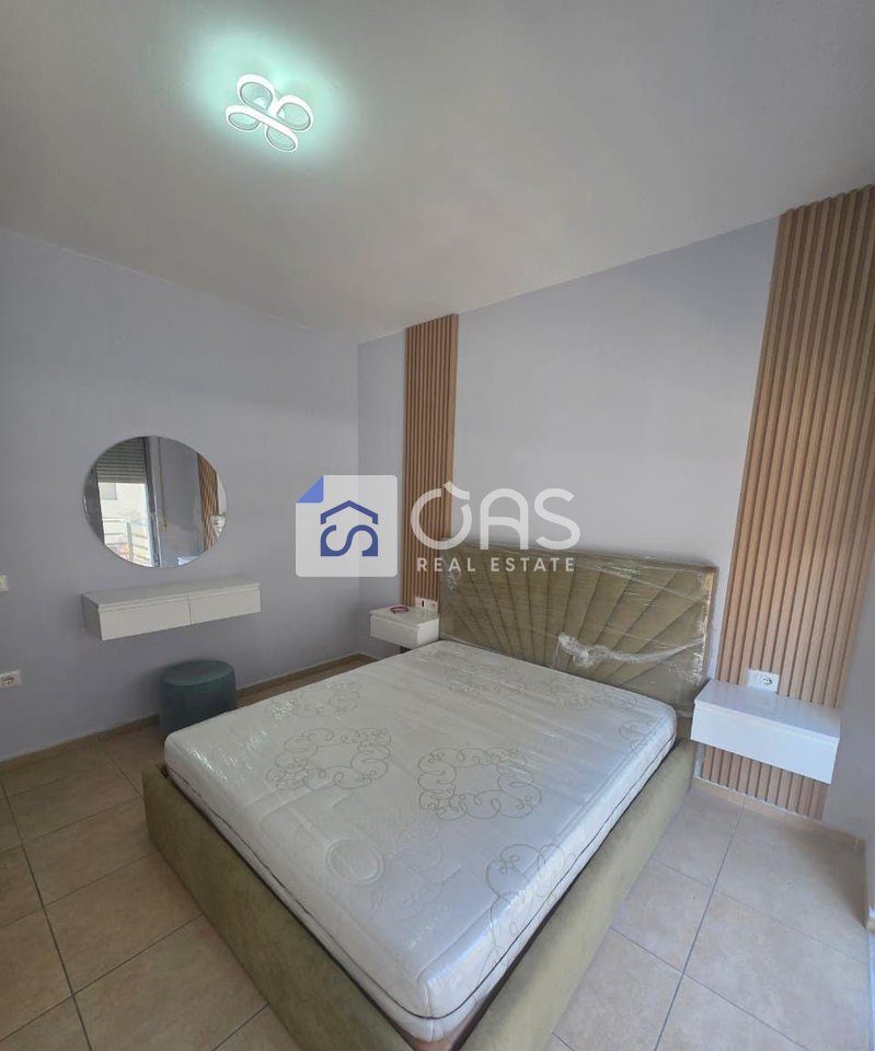 Jepet apartament me qera 1+1 Ne 5 Maj 4