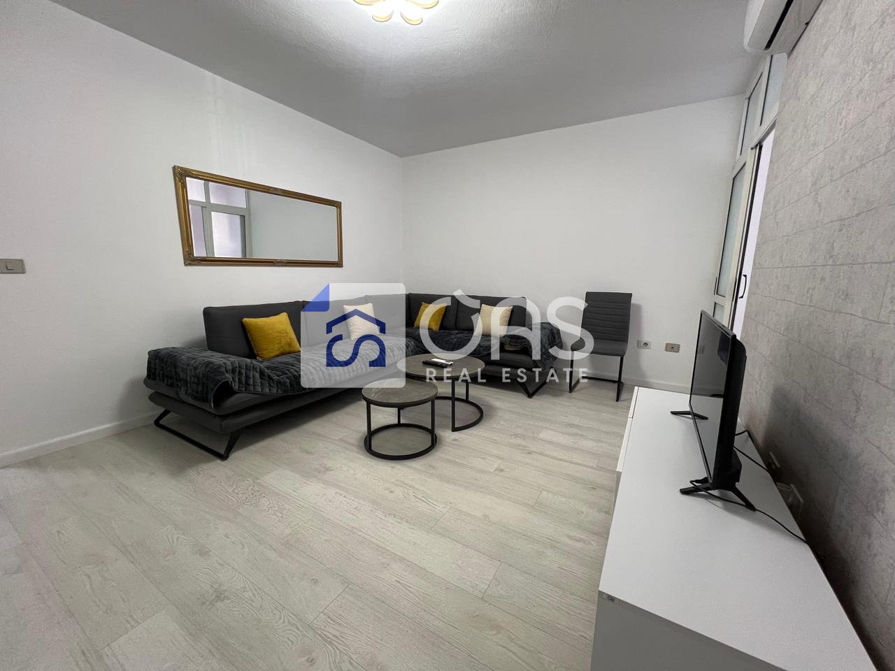 Jepet me qera Apartament 1+1 ne Komune Parisi 4