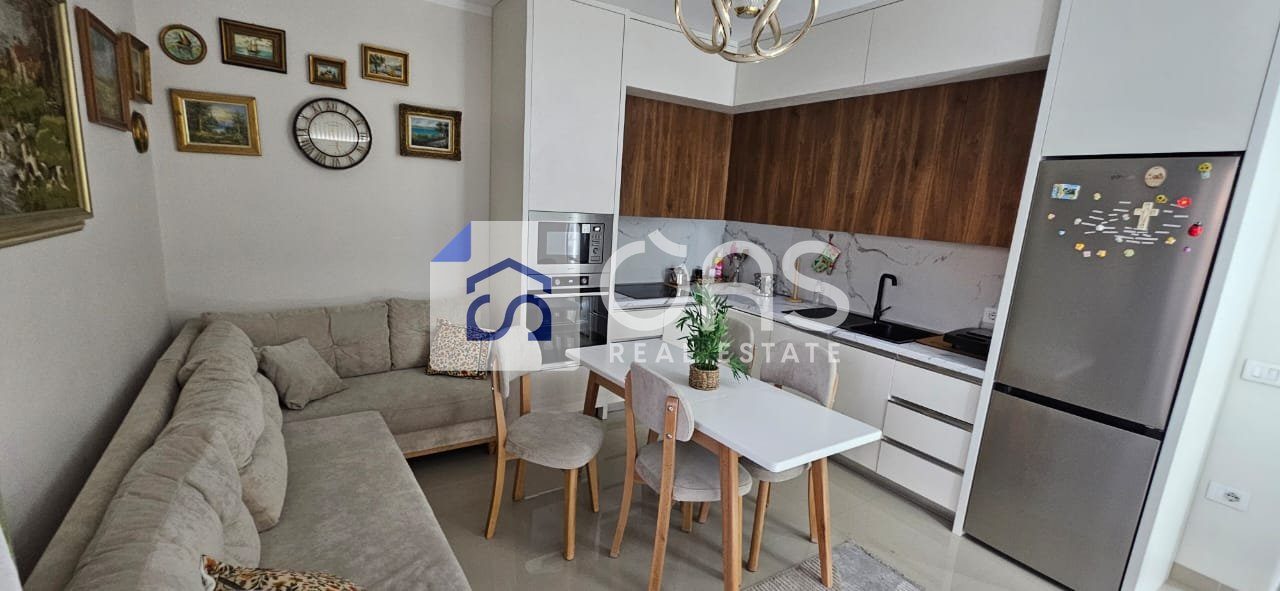 Jepet me qera apartament 2+1 Te Ish Dogana