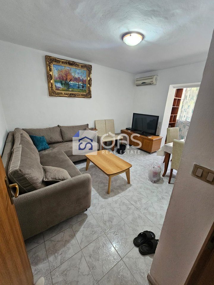 Jepet me qera apartament 1+1 te Shkolla e Baletit