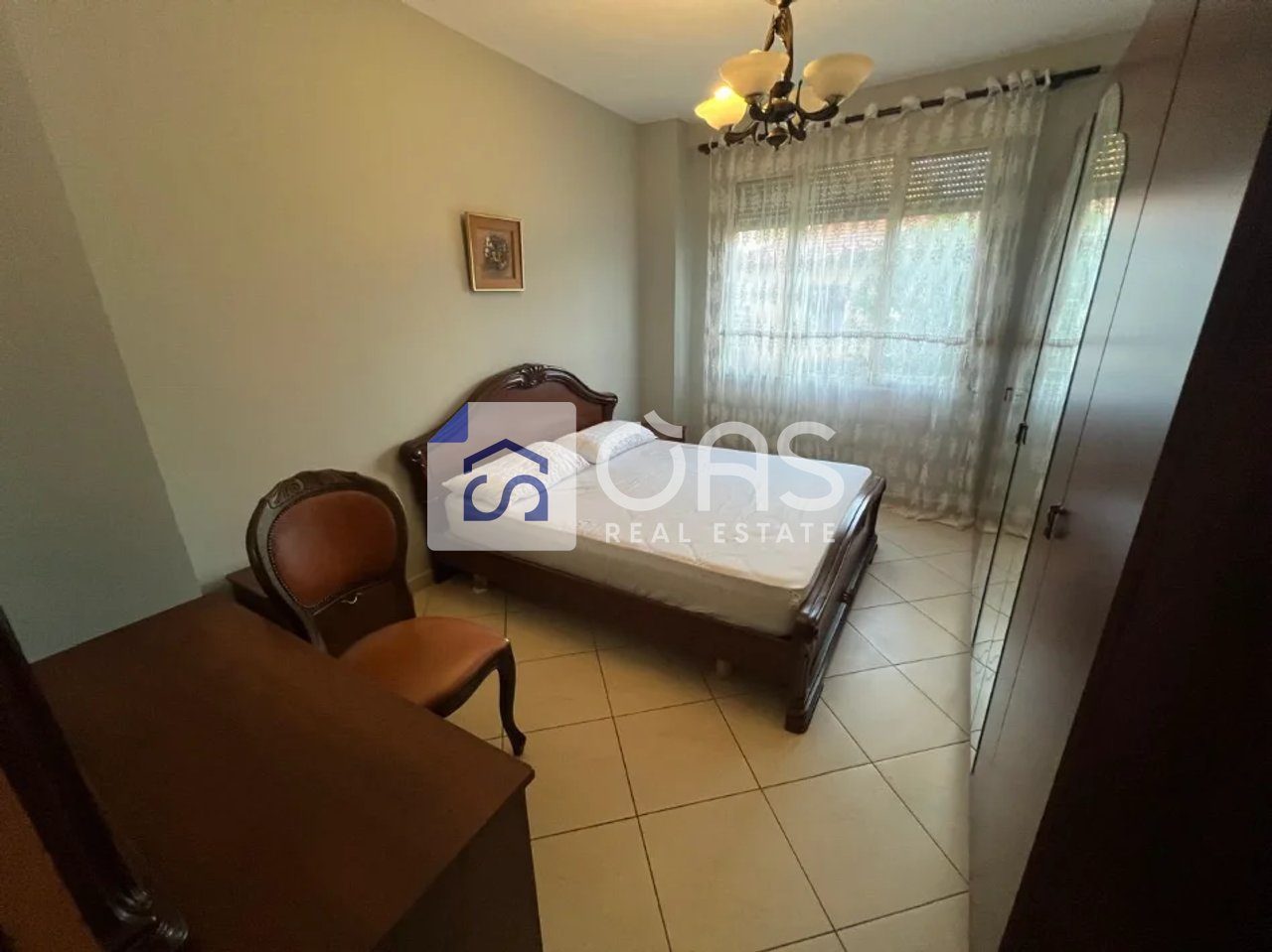 Jepet apartament me qera 1+1 Rruga Furtuzi 2