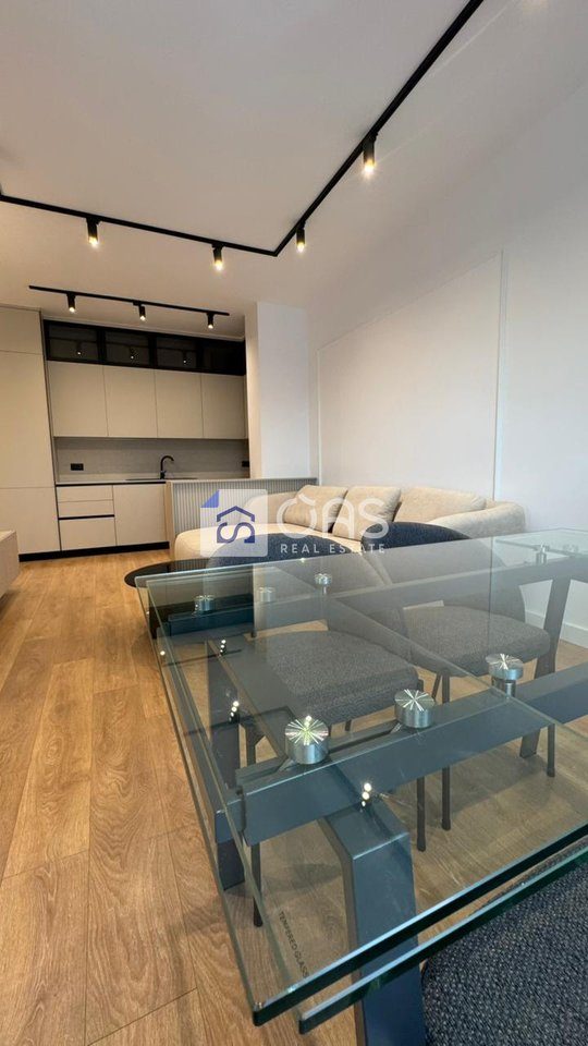 Jepet me qera apartament 1+1 perball UET 2