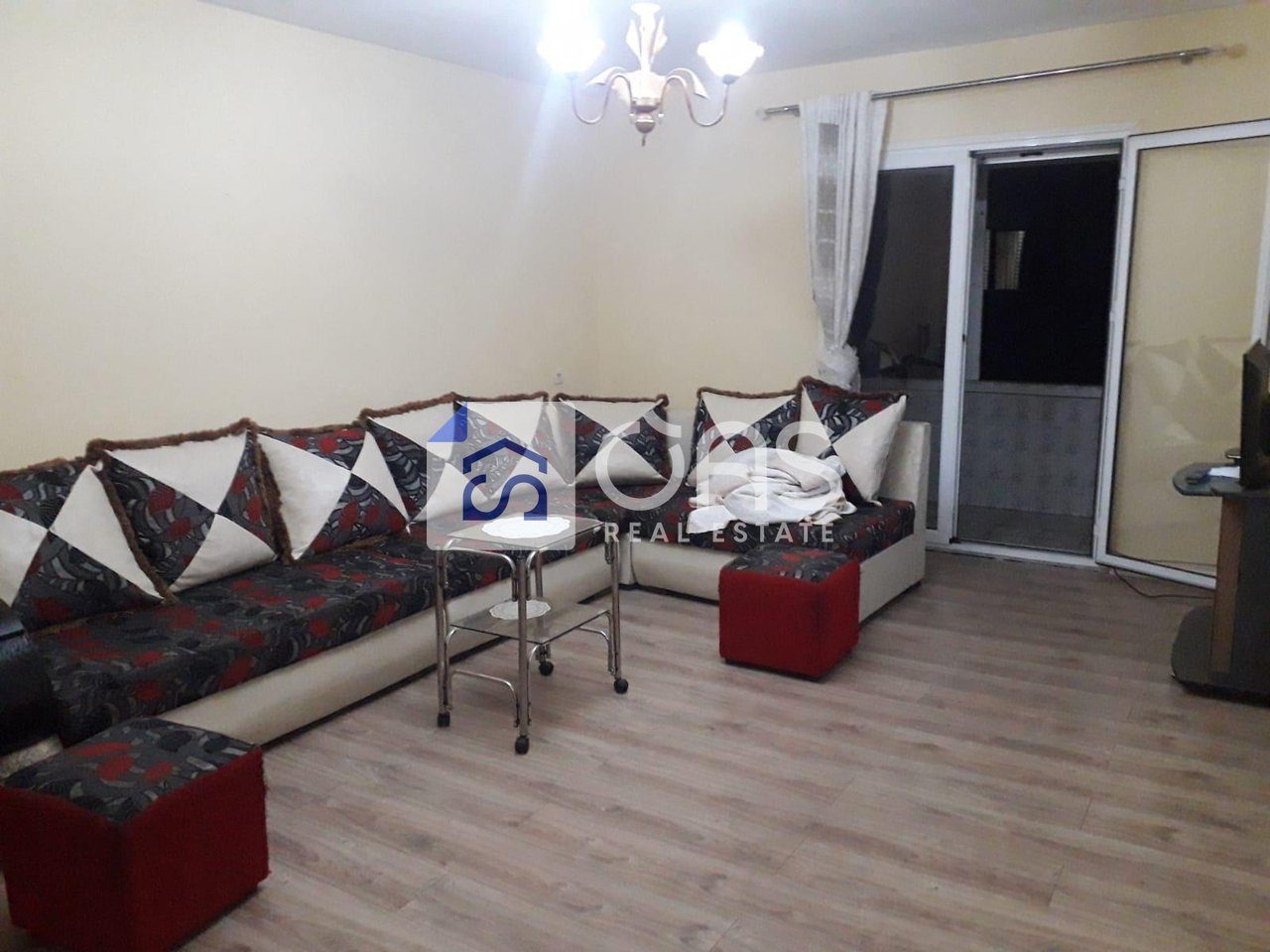 Jepet me qera apartament 2+1 ne Zog te Zi