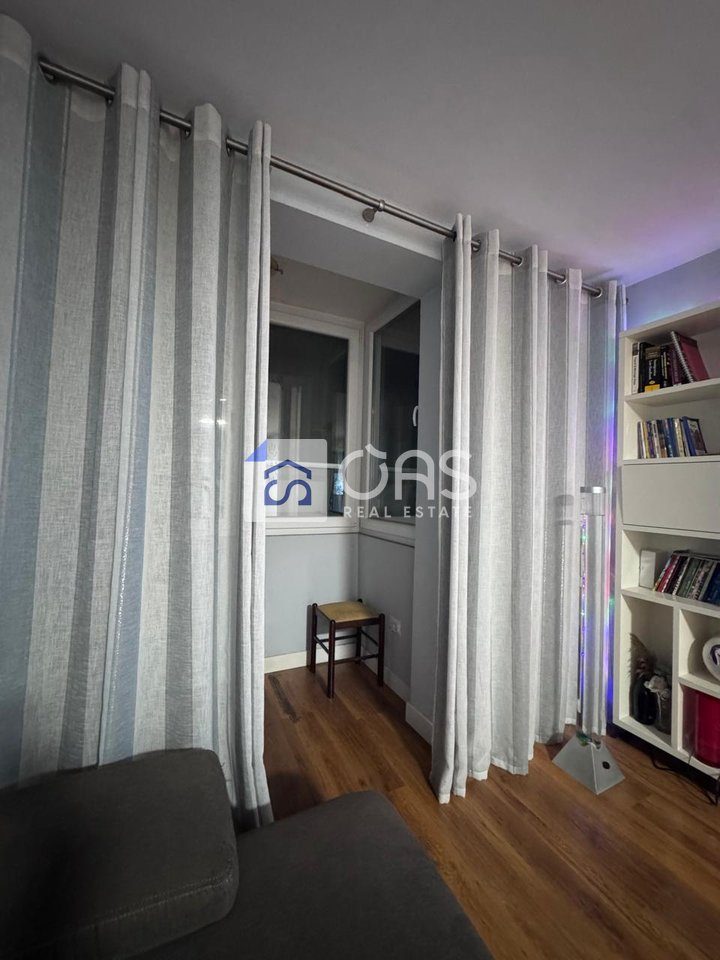 Jepet me qera apartament 2+1 ne Bllok. 4