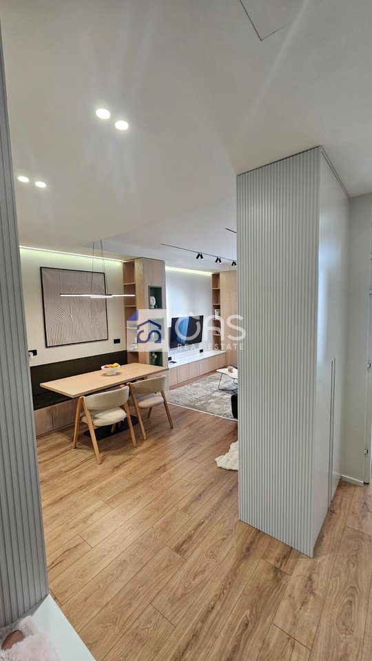 jepet me qira Apartament Luksoz 1+1 me parkim Mine Peza (Golden Tower) 3