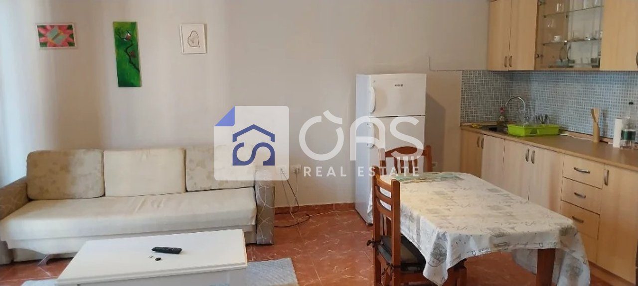 Jepet me qera apartamenti 1+1 rruga elbasanit 2