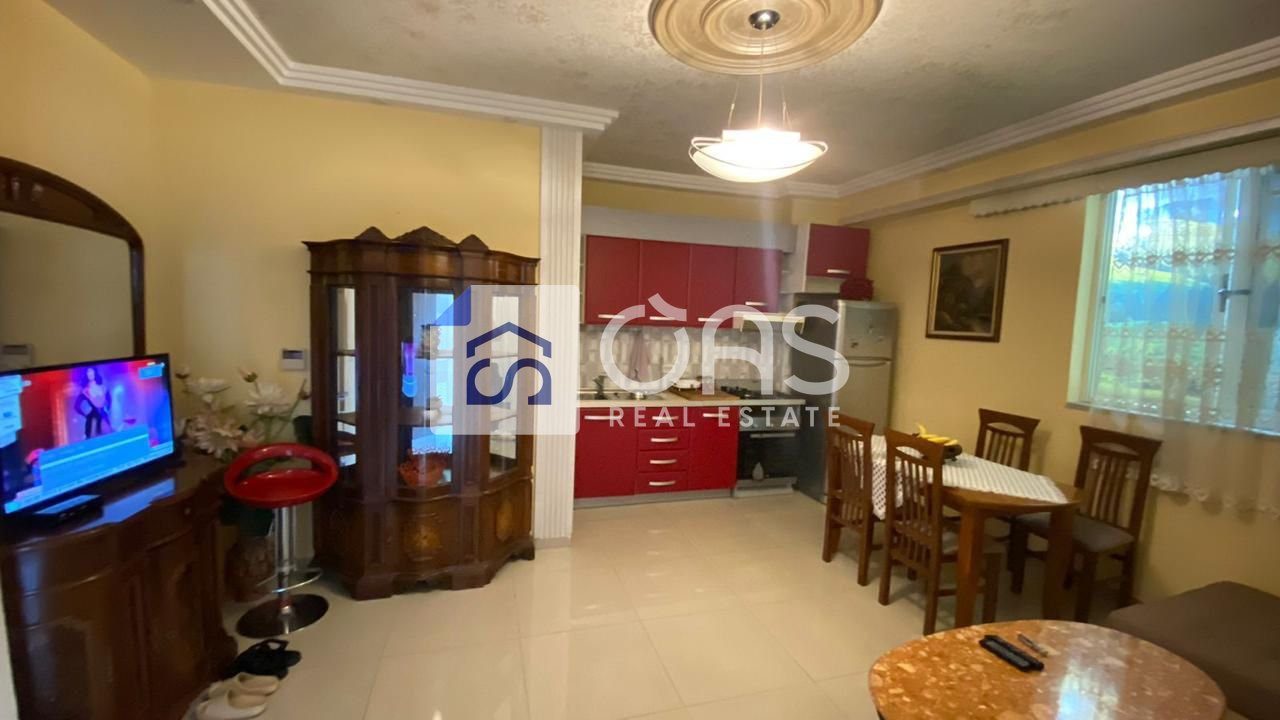 Jepet apartament me qera 1+1 Rruga Dibres 4