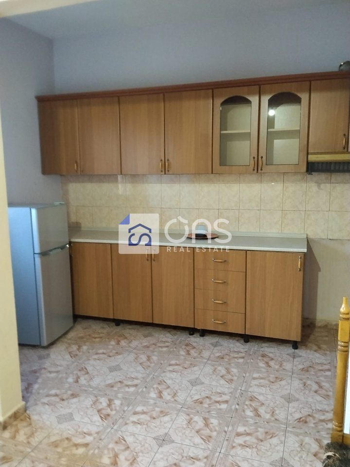 Jepet me qera apartament 2+1 Ali Demi 4