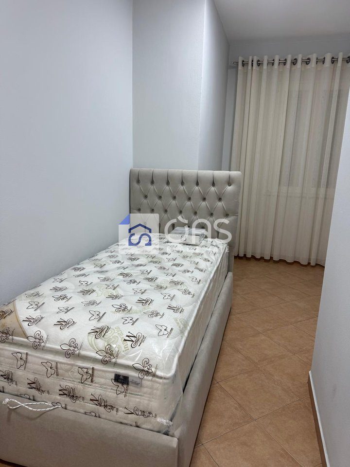 Jepet apartament me qera 2+1 tek Rruga e Kavajes 4