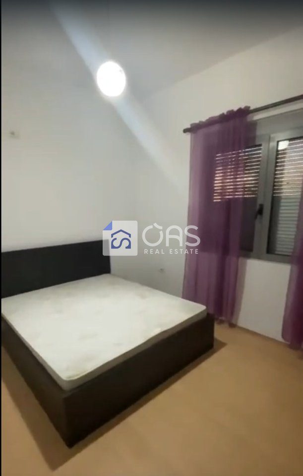 Jepet me qera apartament 1+1 tek Liqeni i Thate 3