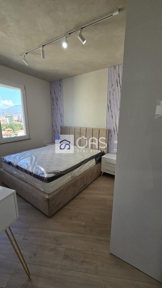 Jepet apartament me qera 1+1 Astir (pallati edglis) 2