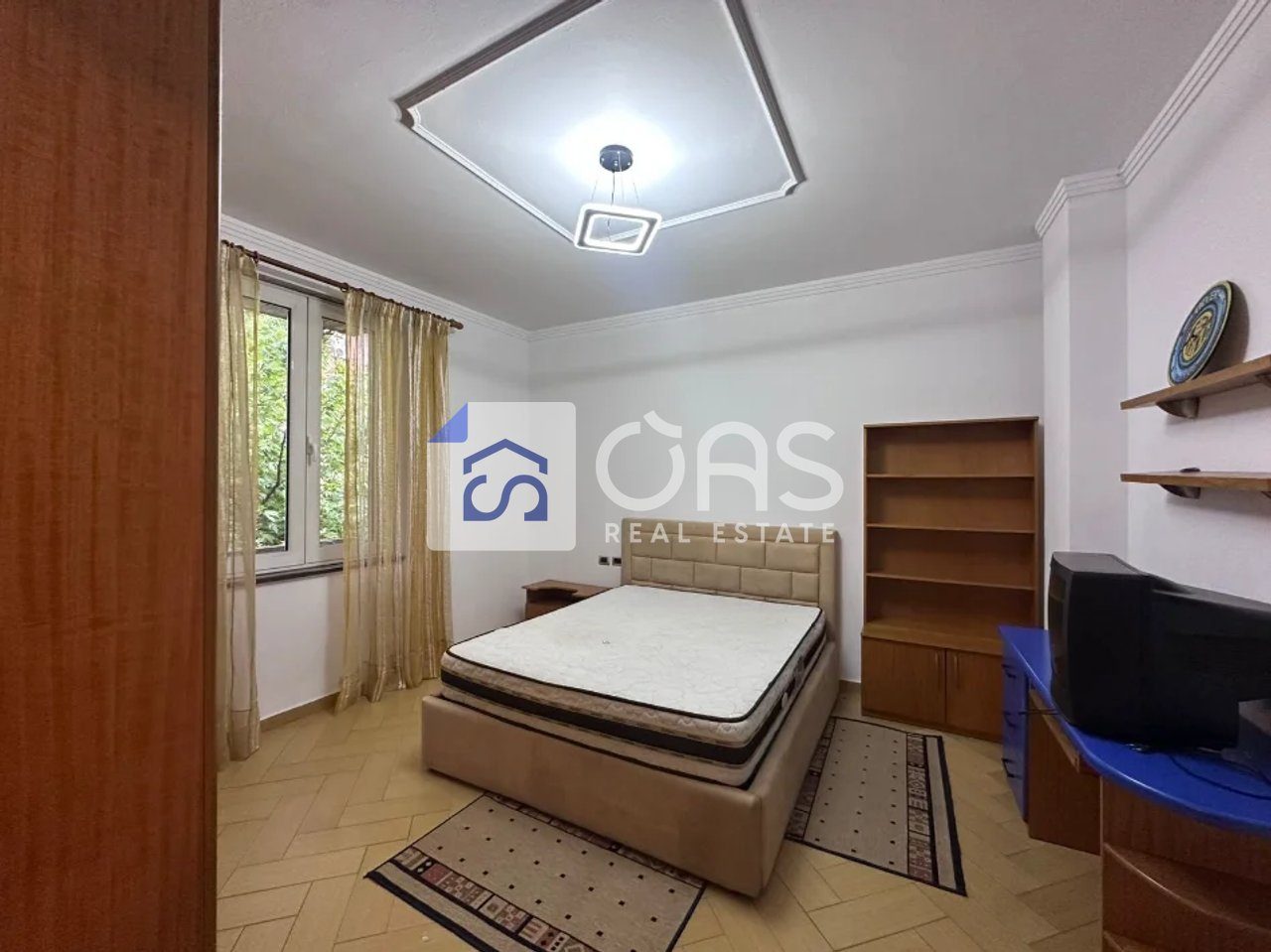 Jepet Apartament me qera 3+1+2 kinostudio 3