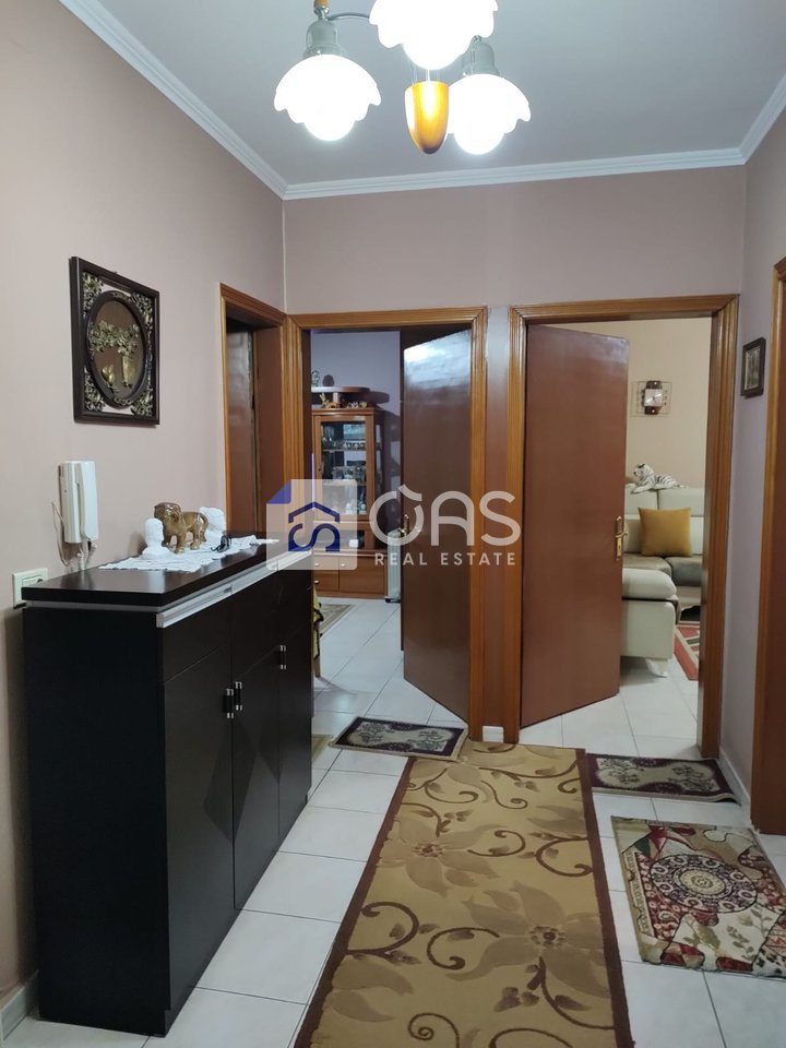 Shitet apartament 2+1 tek Pallati me Shigjeta 3