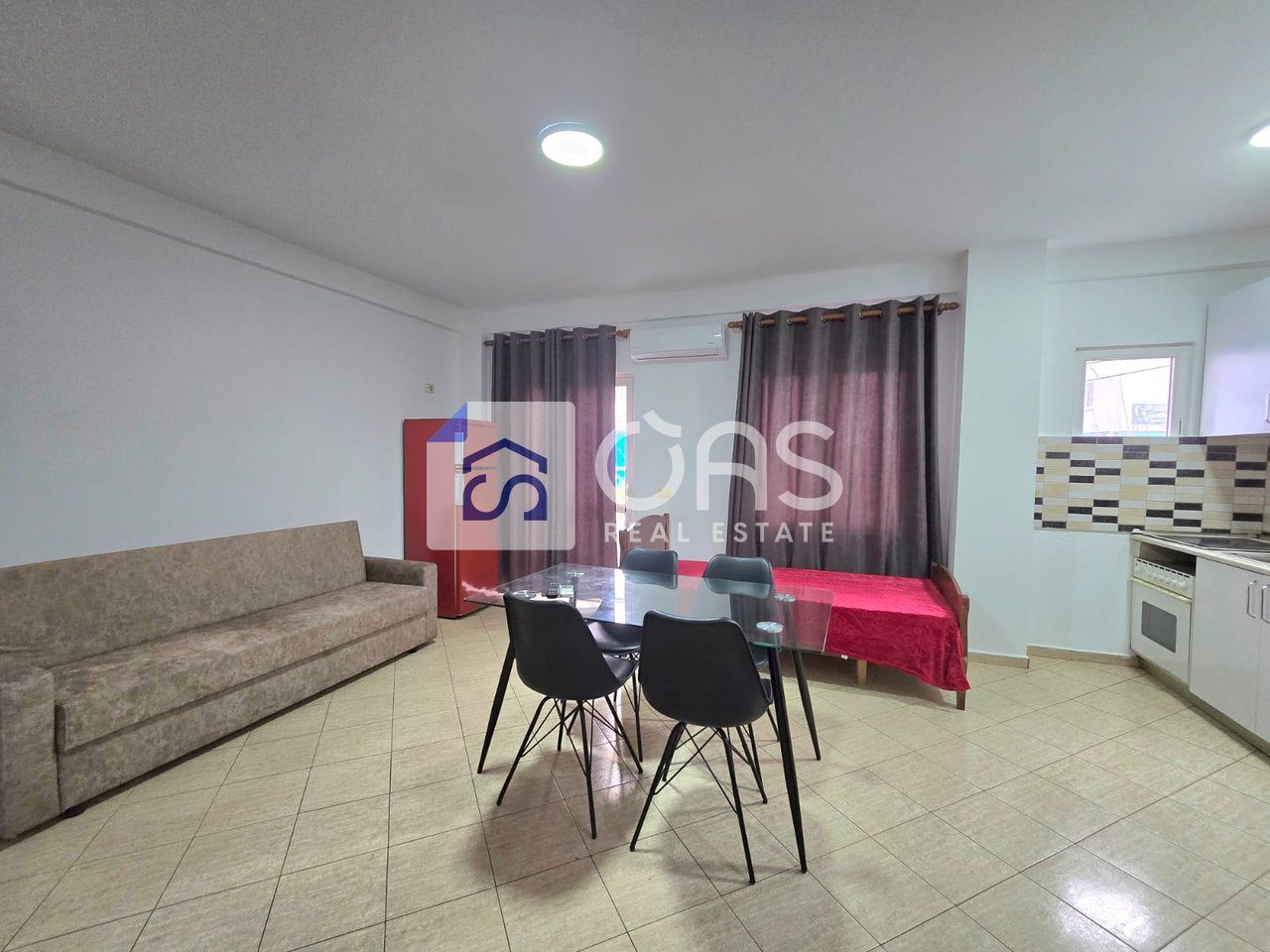 Jepet apartament me qera 1+1 Oxhaku