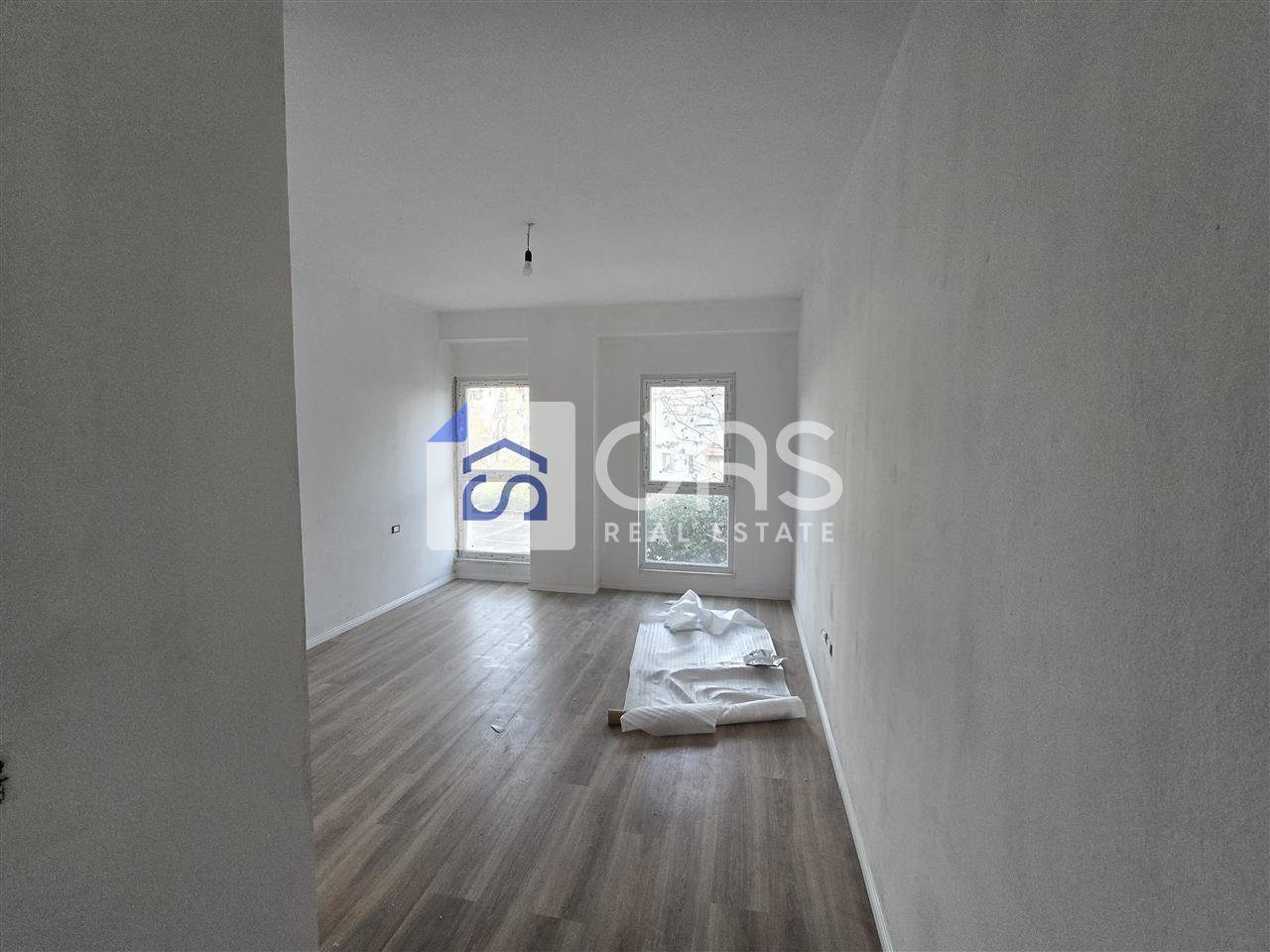 Shitet apartament 1+1 tek Kompleksi Aura (Rruga Dritan Hoxha) 3