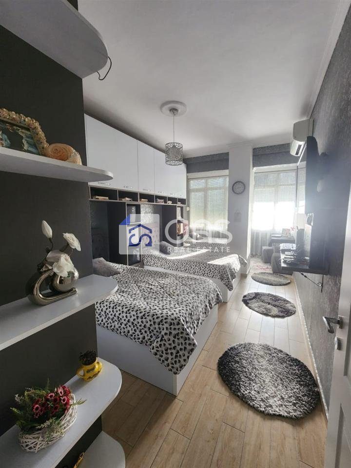 Jepet apartament e qira 2+1+2 ne Fresk 4