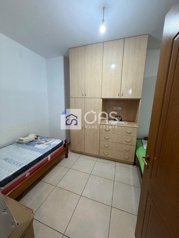 Jepet apartament 2+1 me qera te Komuna e Parisit 2