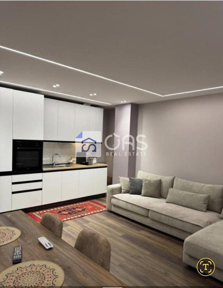 Jepet me qera apartament 1+1 te Stacioni Trenit