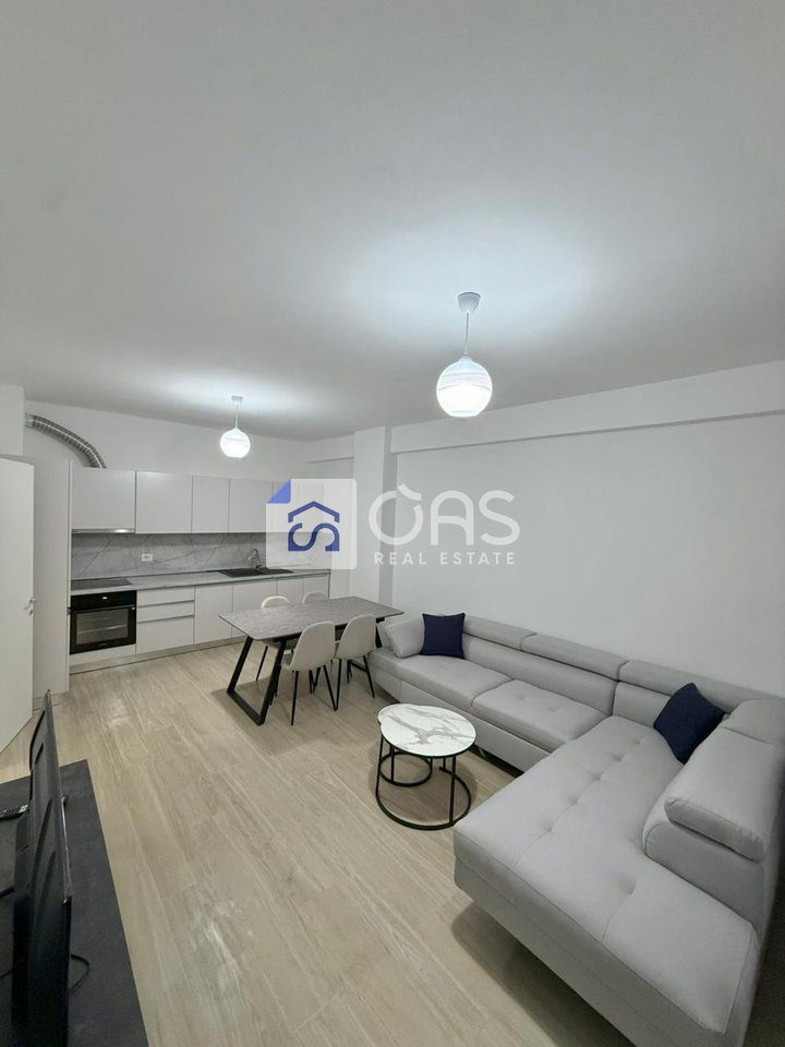 Apartament 2+2 Me Qira në Astir, Tiranë - 700€ | 105 m²