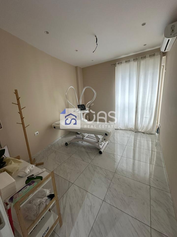 Jepet me qera ambient biznesi - Komuna E Parisit 2