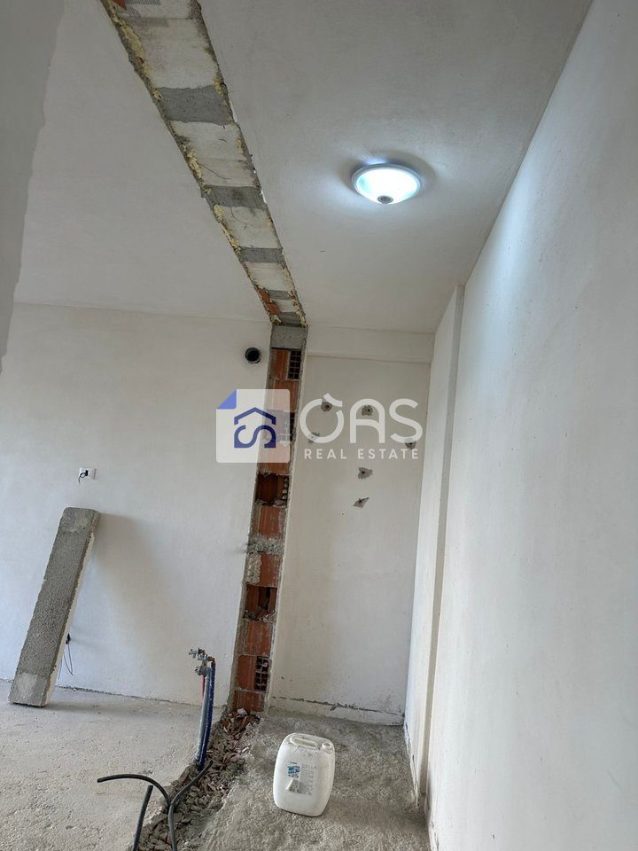 Shitet apartament 1+1 fusha aviacionit