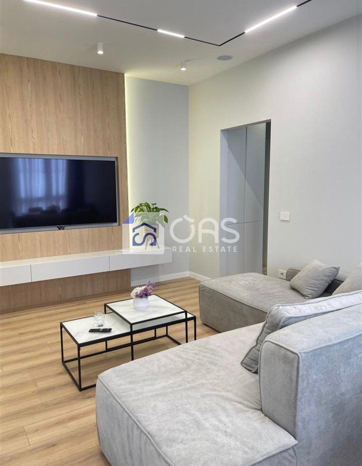 Jepet apartament luksoz me qera 1+1 ne Liqenin e Thate , Green Valley 1300 euro 3