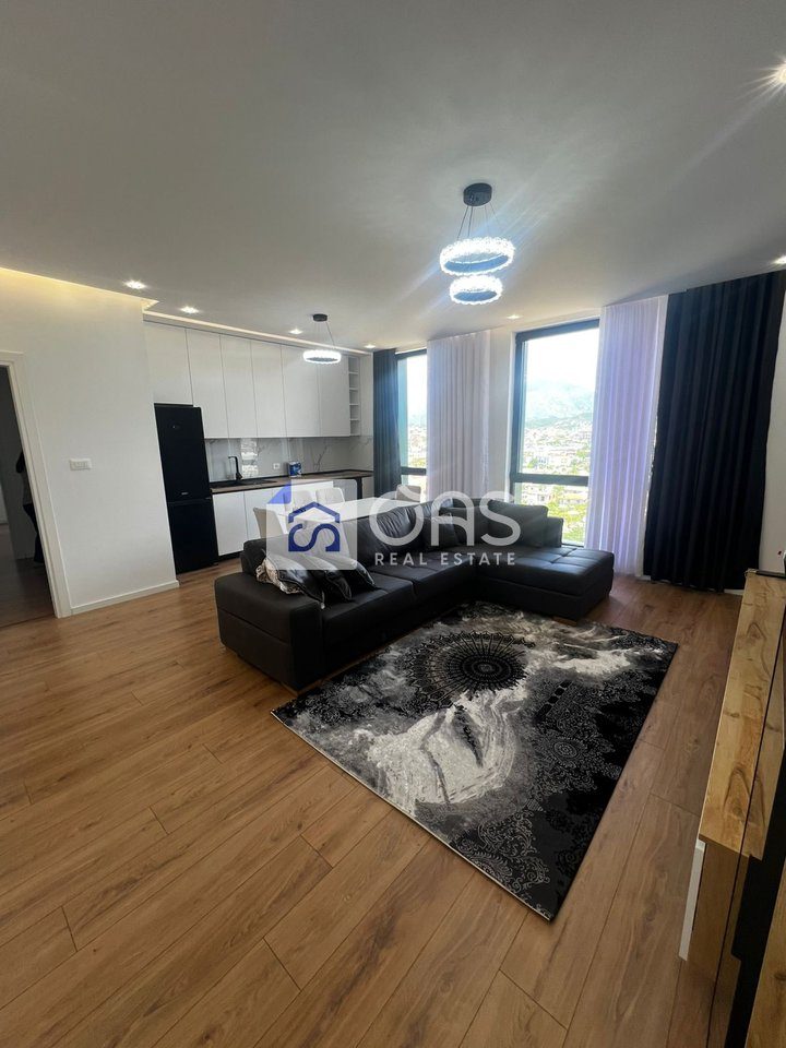 Jepet me qera super apartament 1+1 tek Bulevardi i ri. 2