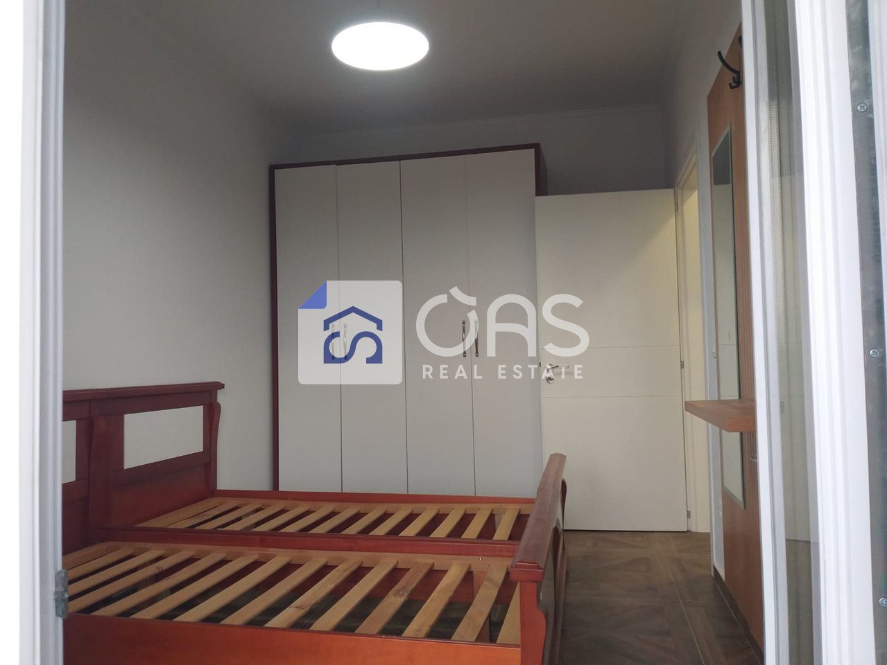 Apartament 1+1 Me Qira në Rruga 5 Maji, Tiranë - 450€ | 60 m² 3