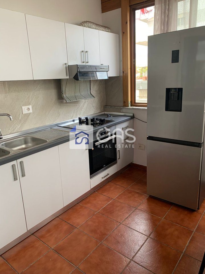 Jepet me qera apartament 1+1+Verande ne Don Bosko.