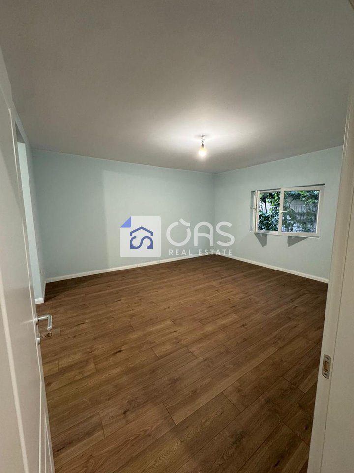 Vilë 4+2 Me Qira në Kombinat, Tiranë - 1200 Euro (Neto)| 214 m² 2