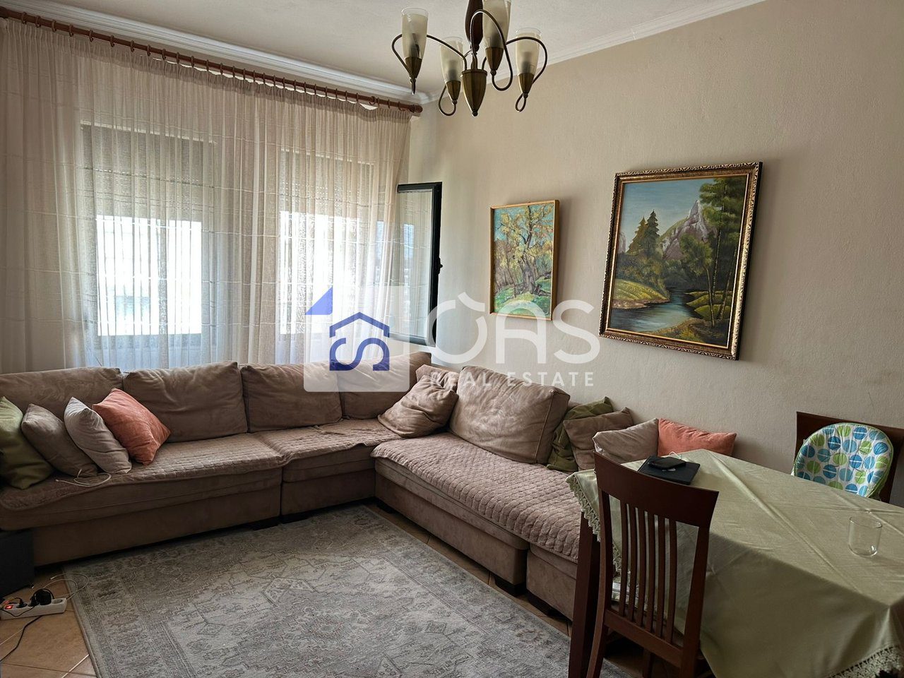 Jepet me qera apartament 2+1 ne Fresk