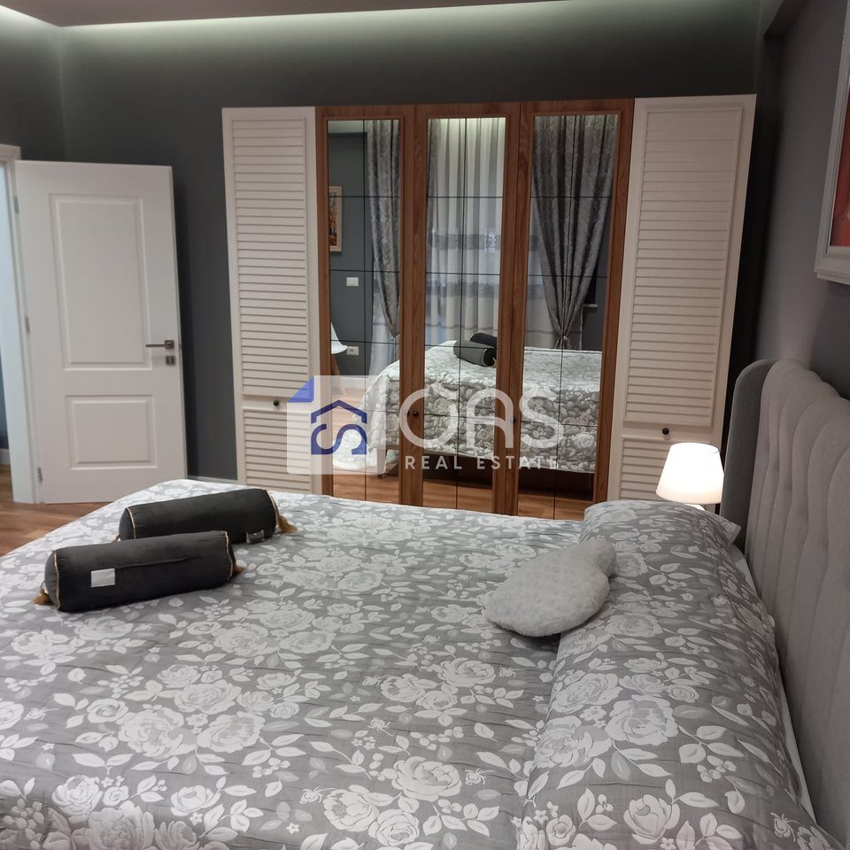 Jepet me qera apartament 1+1 tek Stadiumi Dinamo 4