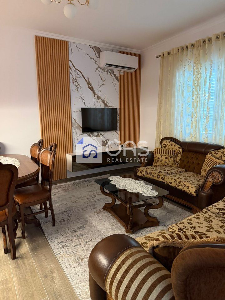 jepet me qera apartament 2+1+ post parkimi tek Siri Kodra