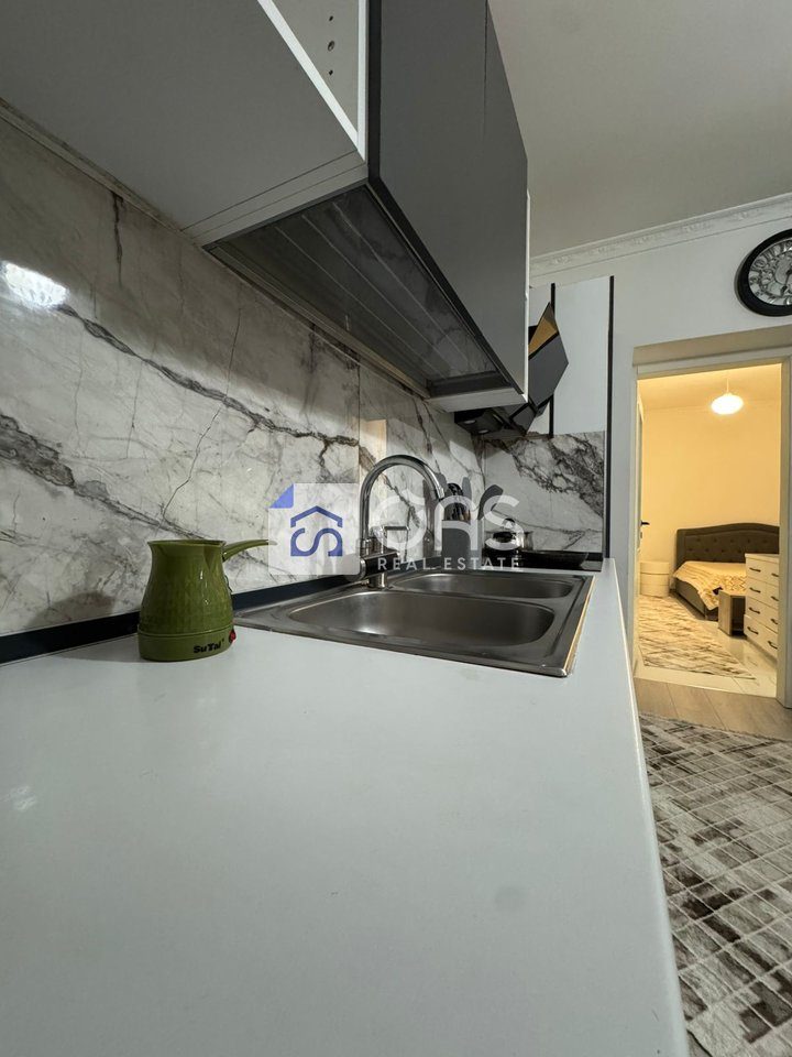 Jepet apartament me qera 1+1 tek Rruga e Dibres 2