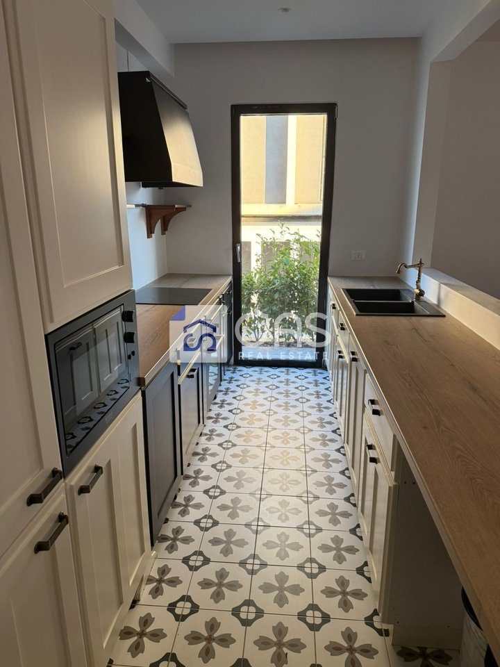 Jepet apartament me qera 2+1+ post parkimi tek Liqeni i Farkes "Delux O2 Residenc" 2