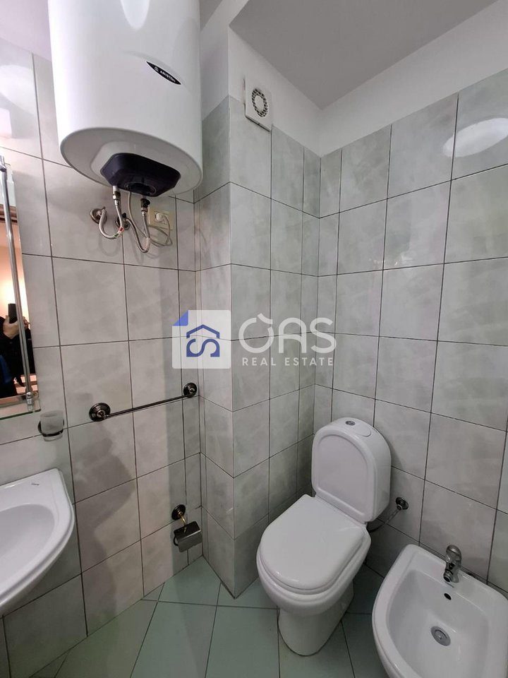 Jepet apartament me qera 2+1 Kopshti Zologjik 4
