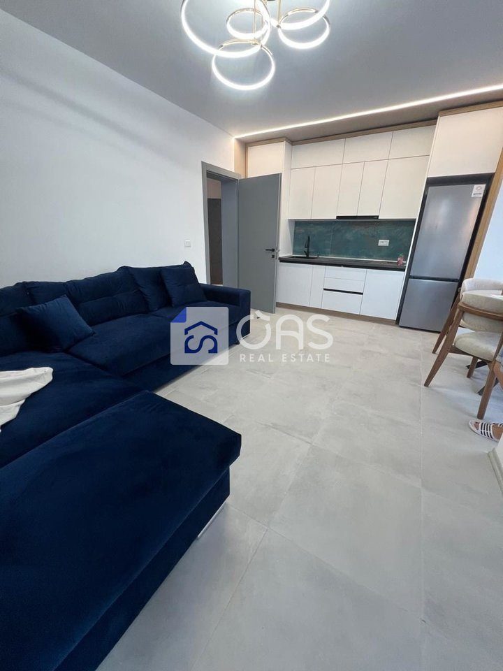 Jepet me qera apartament 2+1 Ne Qender 4