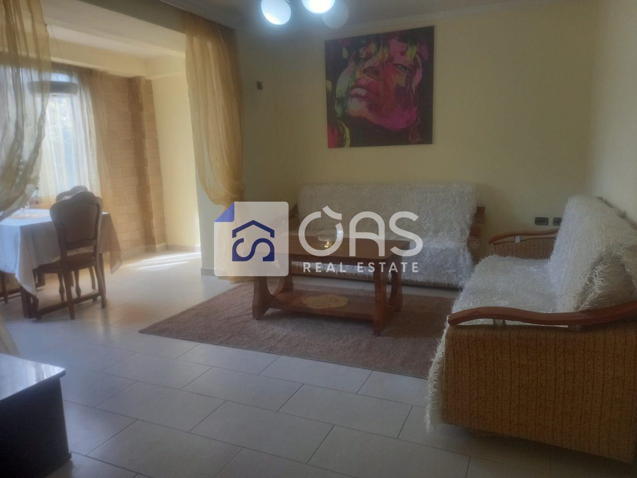 Jepet apartament me qera 2+1 te 21 Dhjetori 3