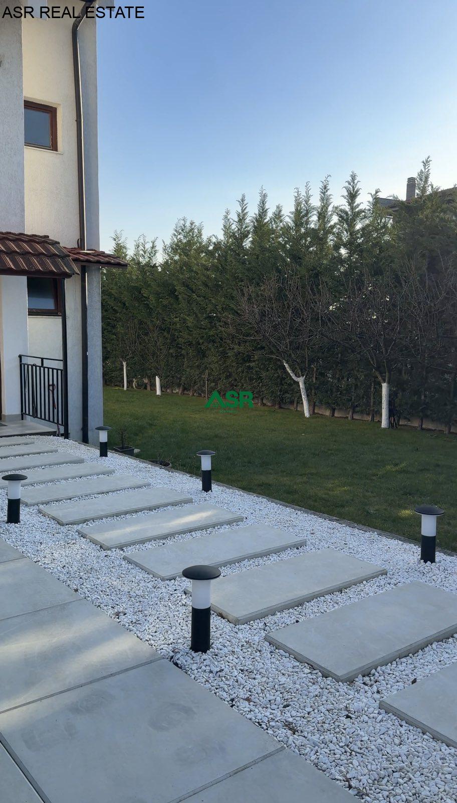 Shtëpi 420m² për SHITJE në Veternik 2