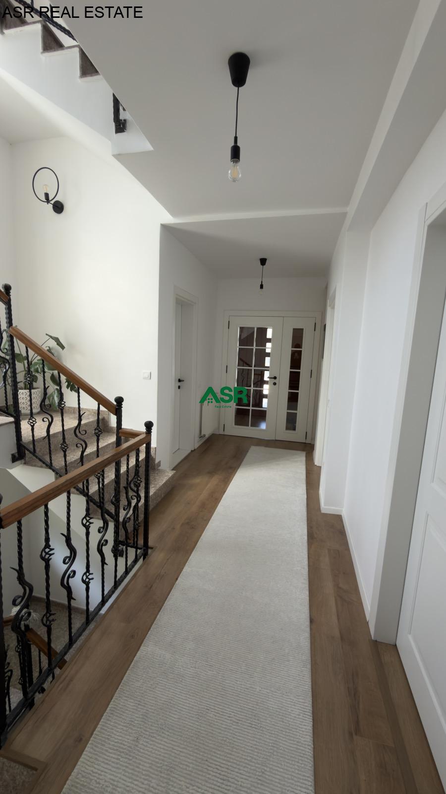 Shtëpi 420m² për SHITJE në Veternik 4