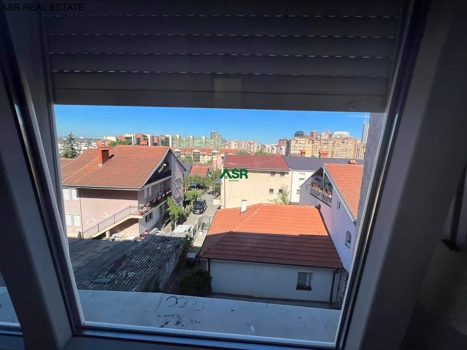 Lëshohet banesa e tipit gasoniere me qira në lagjën Ulpiane 3