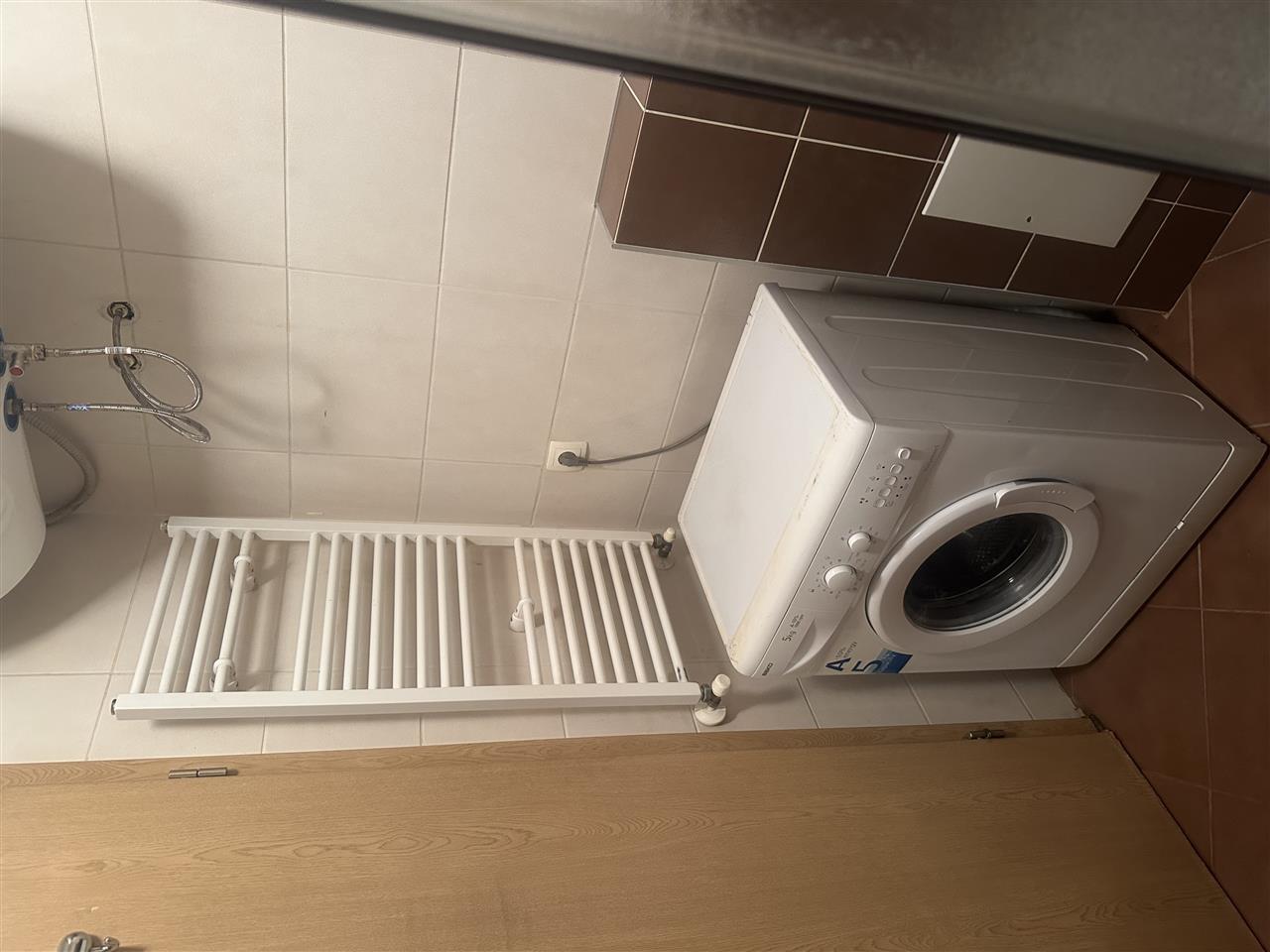 Banesë 62m2 me qira në Emshir, Prishtine.