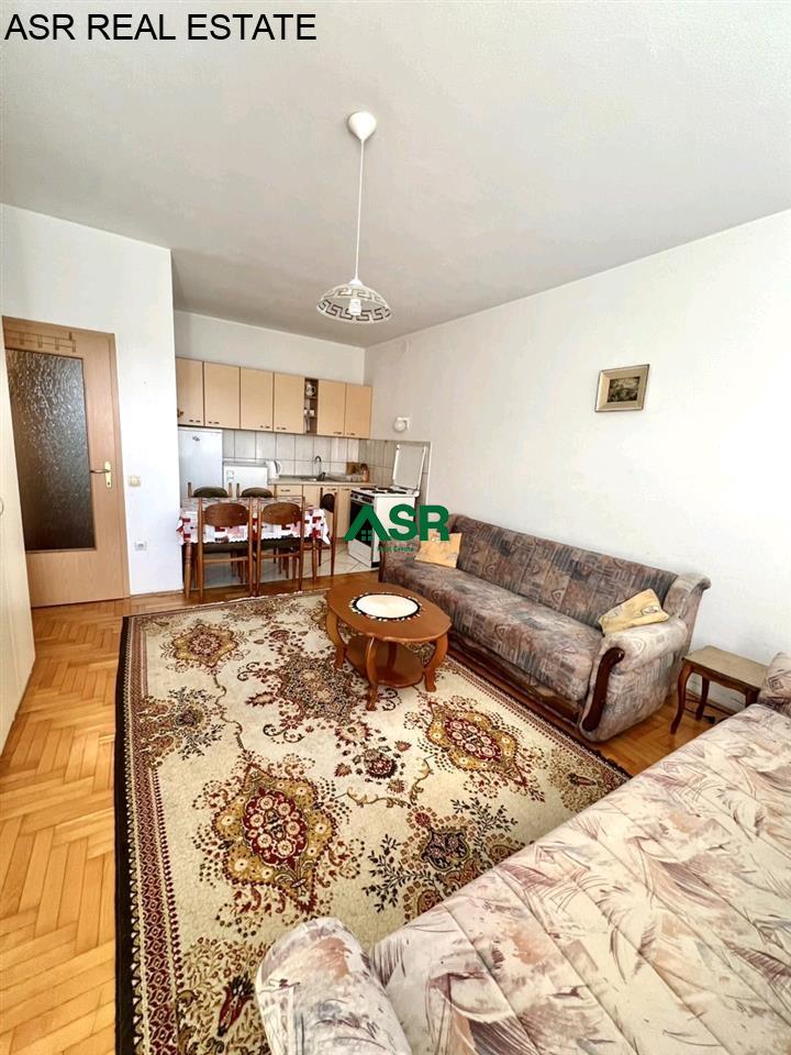 Ofrohet banesa gasoniere me qira në lagjen Aktash, 2